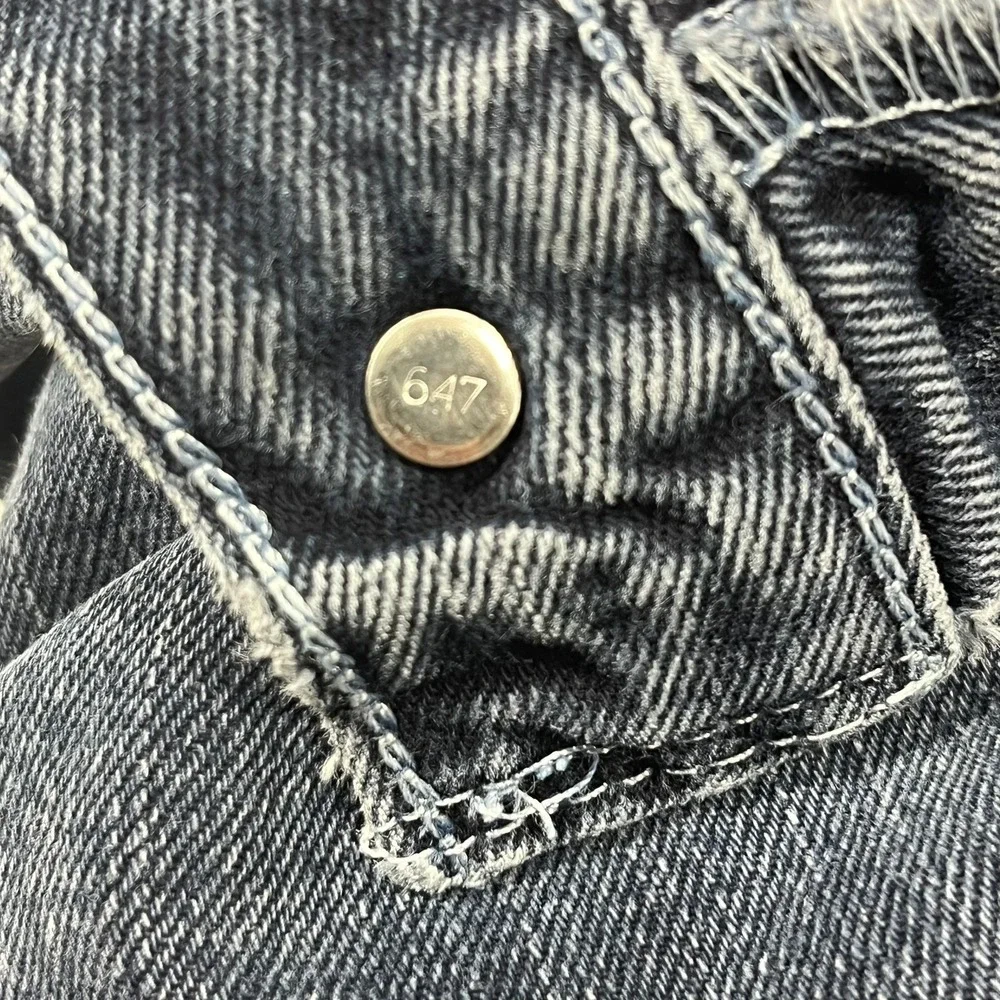 Levis step into